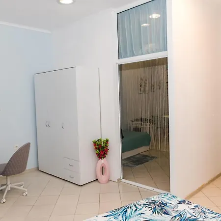 луксозен далия * ヴァルナ